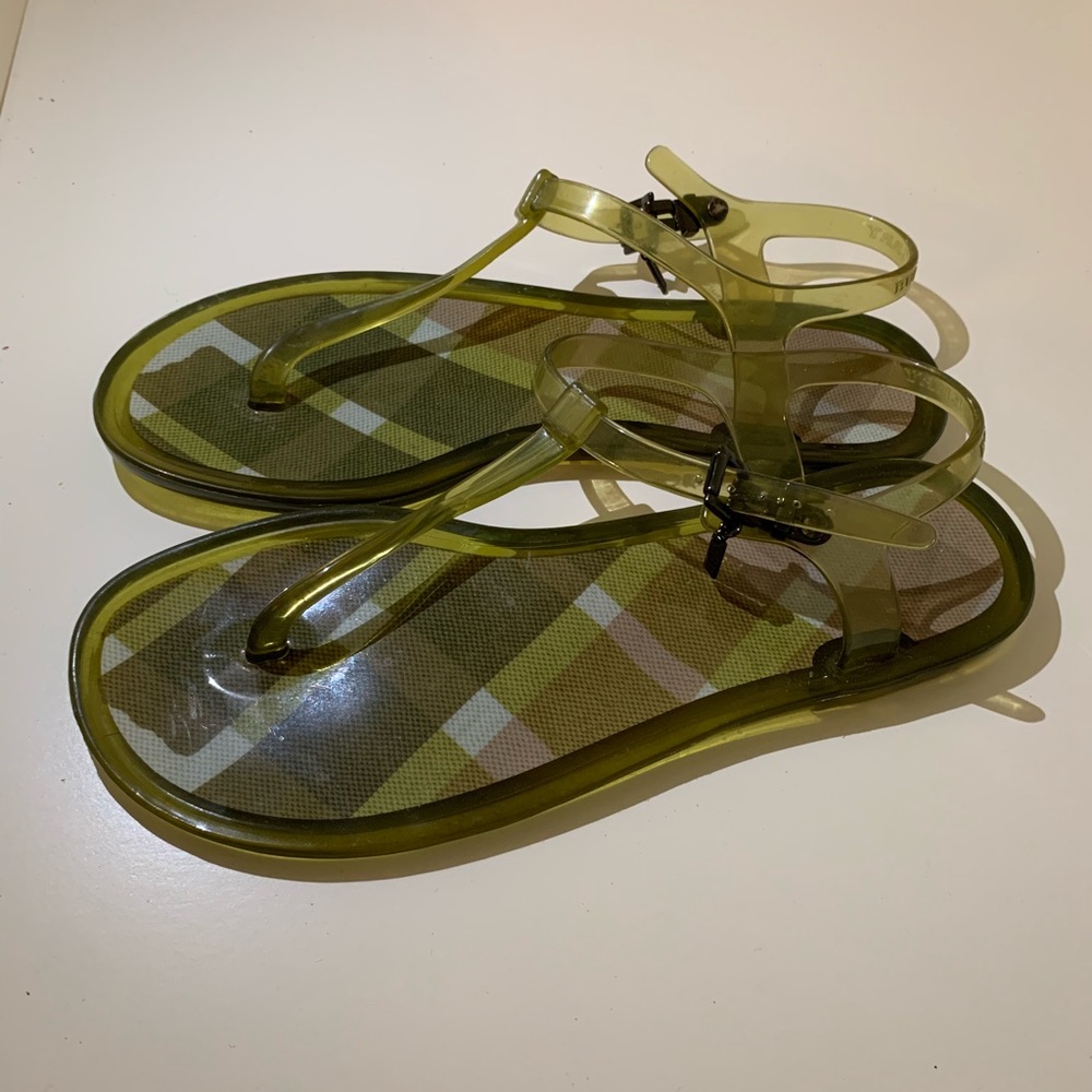 Burberry jelly flat sandals